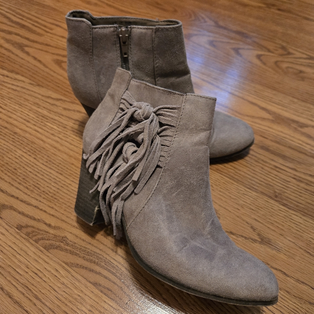 Faded Glory Clover Ankle Boots Gray Heels Faux Suede Fringe Tassels Western 7